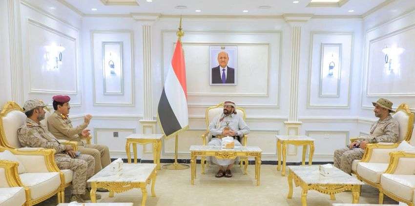 عاجل:سلطان العرادة في اجتماع مع وزير الدفاع وقائد التحالف في مأرب: جاهزون لمعركة مصيرية