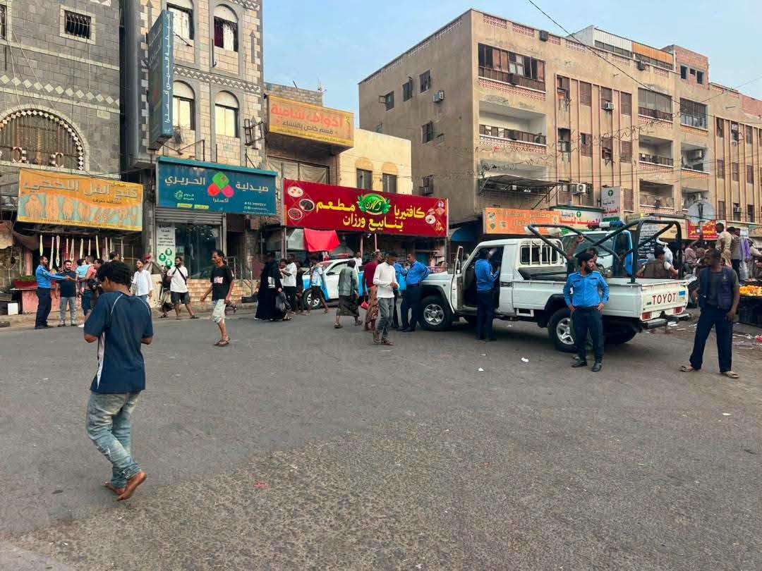 عدن تشهد أزمة غاز خانقة لليوم السابع وسط شلل في حركة المواصلات