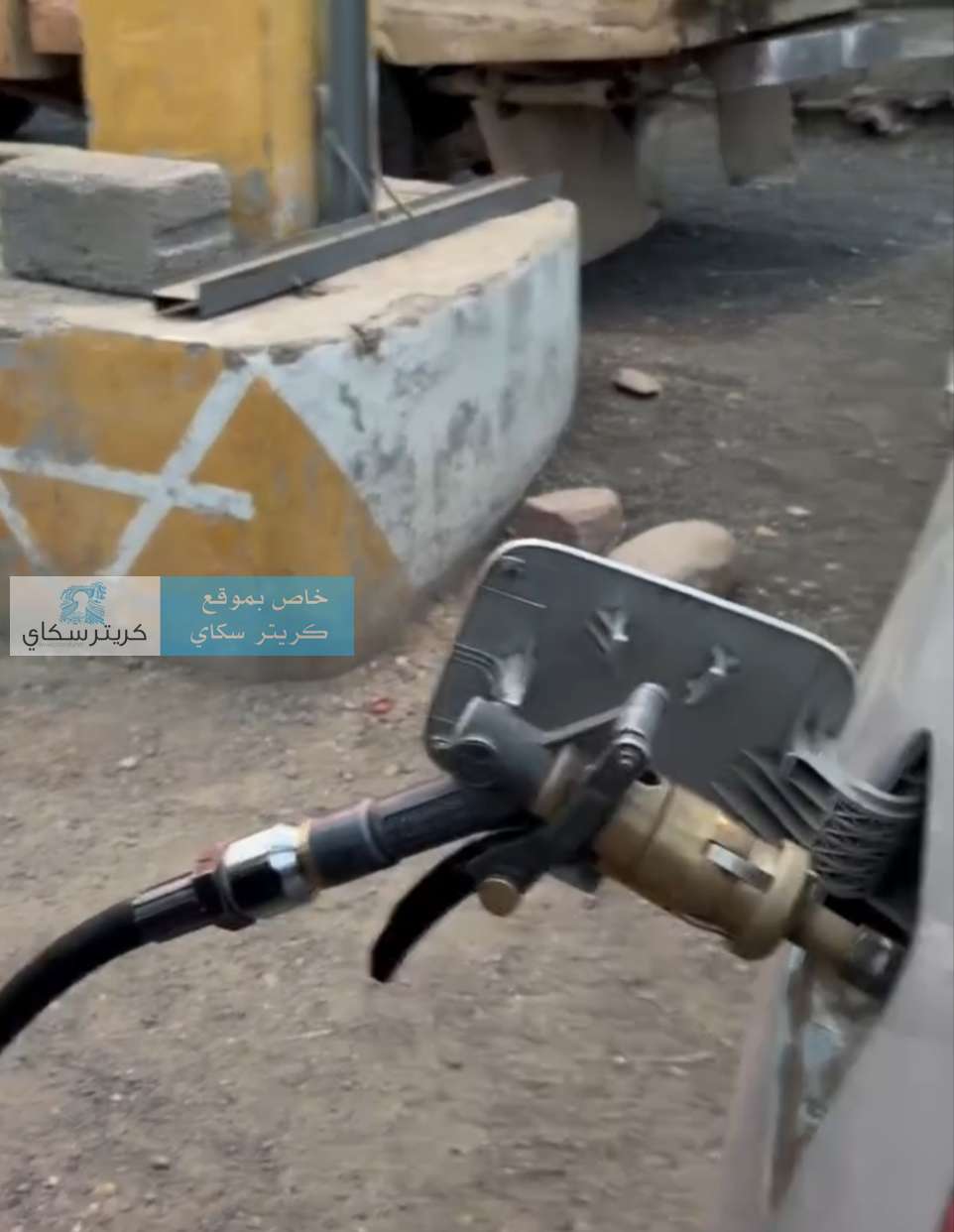 أزمة الغاز تدفع أبناء عدن للذهاب إلى تعز بحثاً عن أسطوانة