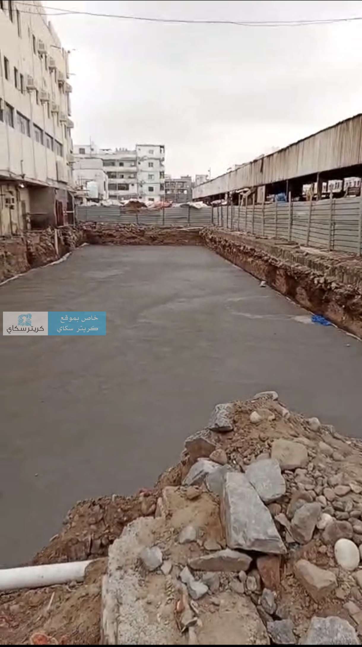 البسط على ارضية امام سوق القات في عدن(صورة) البسط على ارضية امام سوق القات في عدن(صورة)