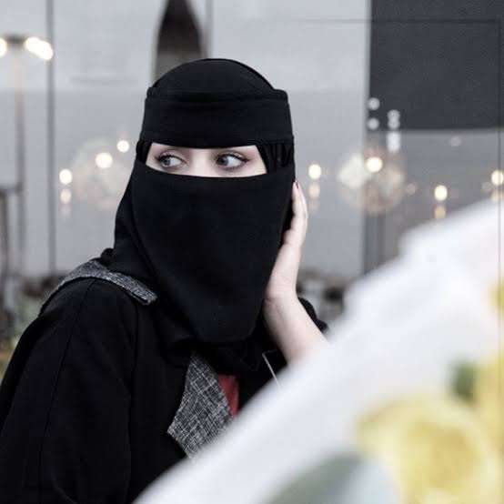 شاب يقدم على قتل شقيقته العروسة عشية زفافها