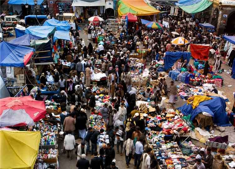 تاجر بصنعاء يتهم الحو ثيين بفرض جبايات جديدة واحتجاز موظف للضغط عليه ماليًا