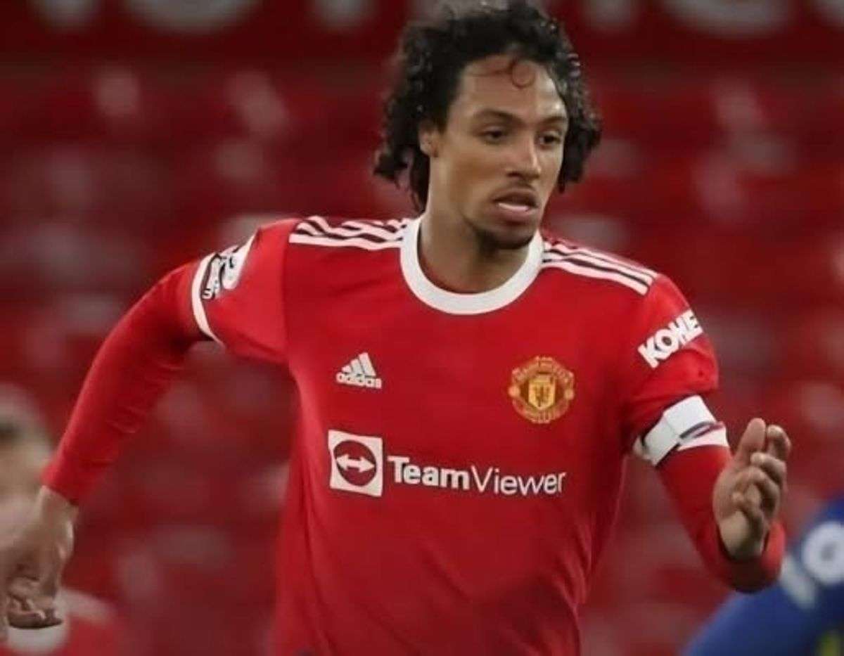 لاعب مانشستر يونايتد ينضم الى منتخب اليمن