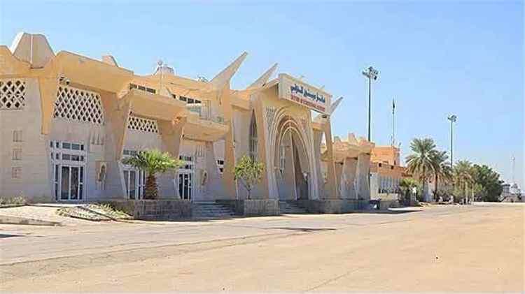 الكشف عن حقيقة استهداف مطار سيئون