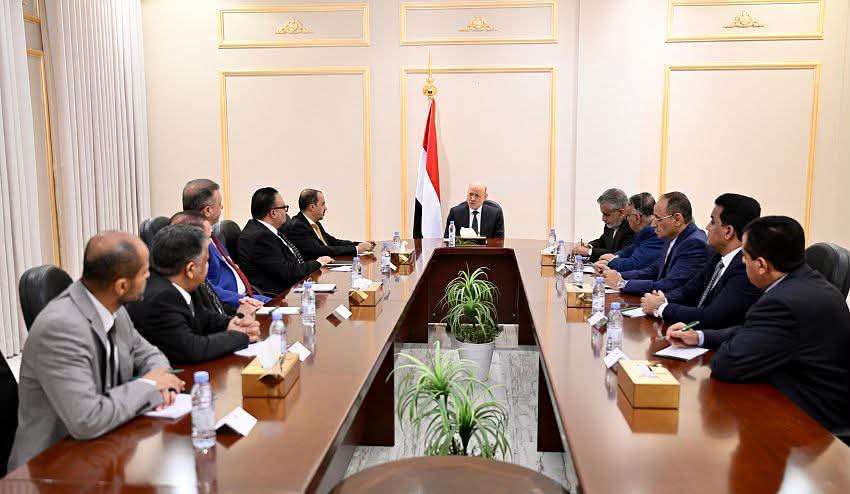 الرئيس العليمي يؤكد الدور المحوري للإعلام الوطني في معركة الوعي وتفكيك السرديات المضللة الرئيس العليمي يؤكد الدور المحوري للإعلام الوطني في معركة الوعي وتفكيك السرديات المضللة