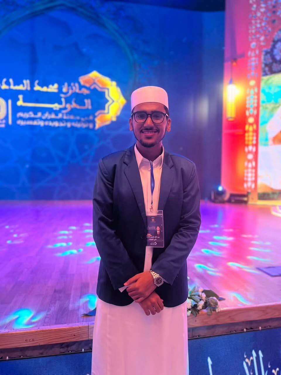 بعد رفعه اسم اليمن عالياً.. دعوات لاستقبال حاشد للحافظ العدني عبدالله مهيوب