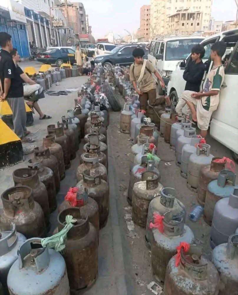 حتى دبة الغاز تحتاج واسطة.. شكوى مواطنين تثير الغضب حتى دبة الغاز تحتاج واسطة.. شكوى مواطنين تثير الغضب