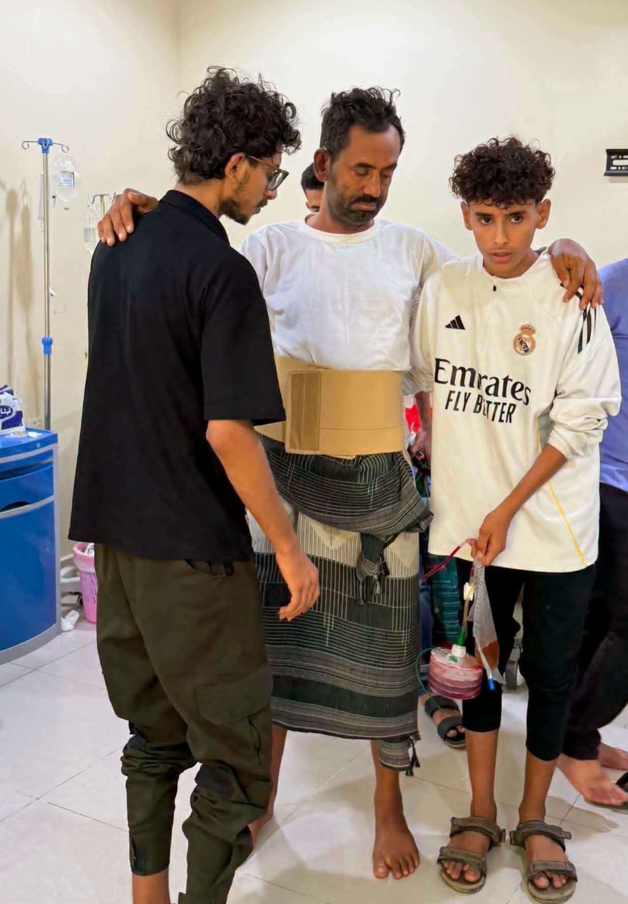 مناشدة عاجلة لإنقاذ حياة إعلامي بارز في أبين