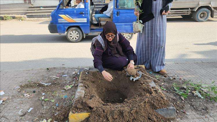 توديع افتهان المشهري في تعز توديع افتهان المشهري في تعز