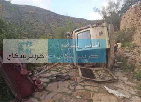 سقوط ضحايا جراء انقلاب سيارة تقل أسرة نازحة سقوط ضحايا جراء انقلاب سيارة تقل أسرة نازحة