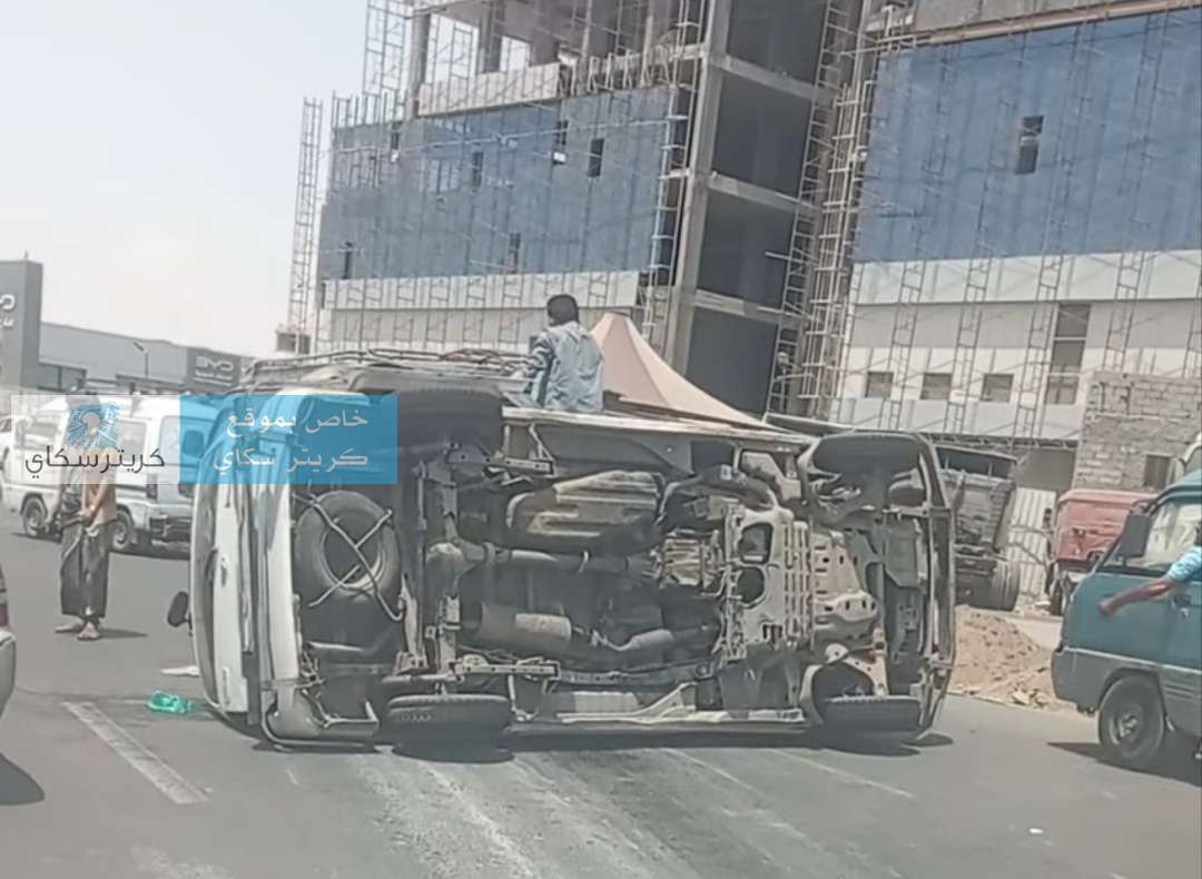 حادث مروع .. تصادم سيارتين وانقلاب إحداهما في المنصورة