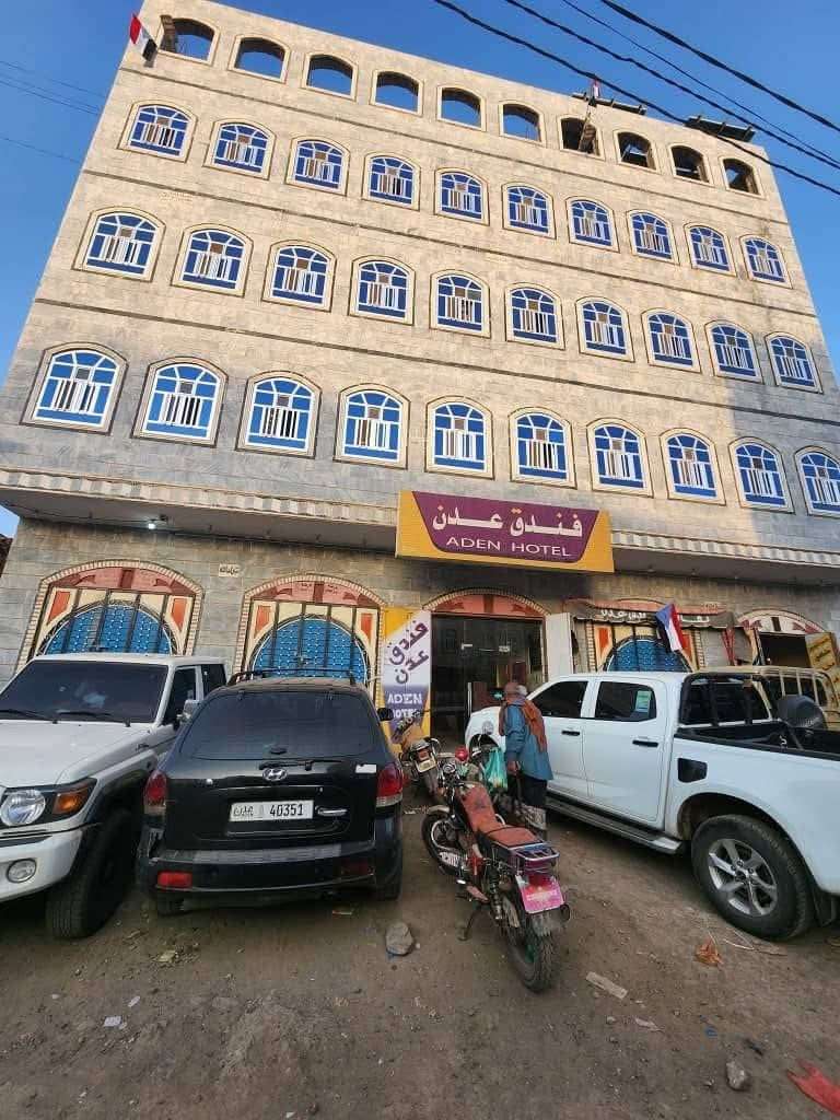 مالك فندق عدن يناشد مدير الأمن التدخل لحمايته من اعتداءات متكررة