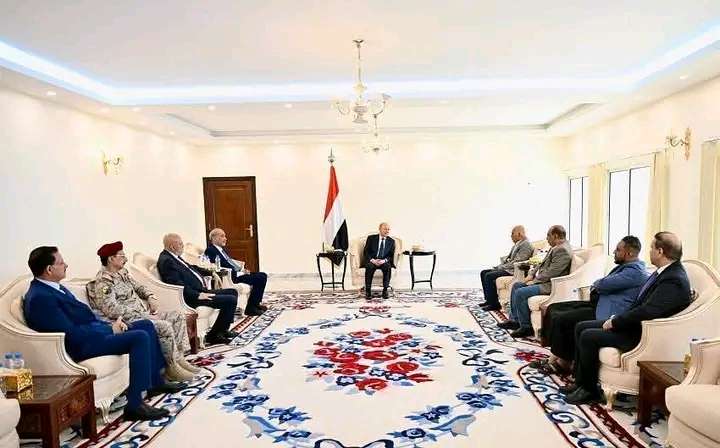 رئيس مجلس القيادة يلتقي بوالد الشهيدة افتهان المشهري يتحدث عن هذا الامر