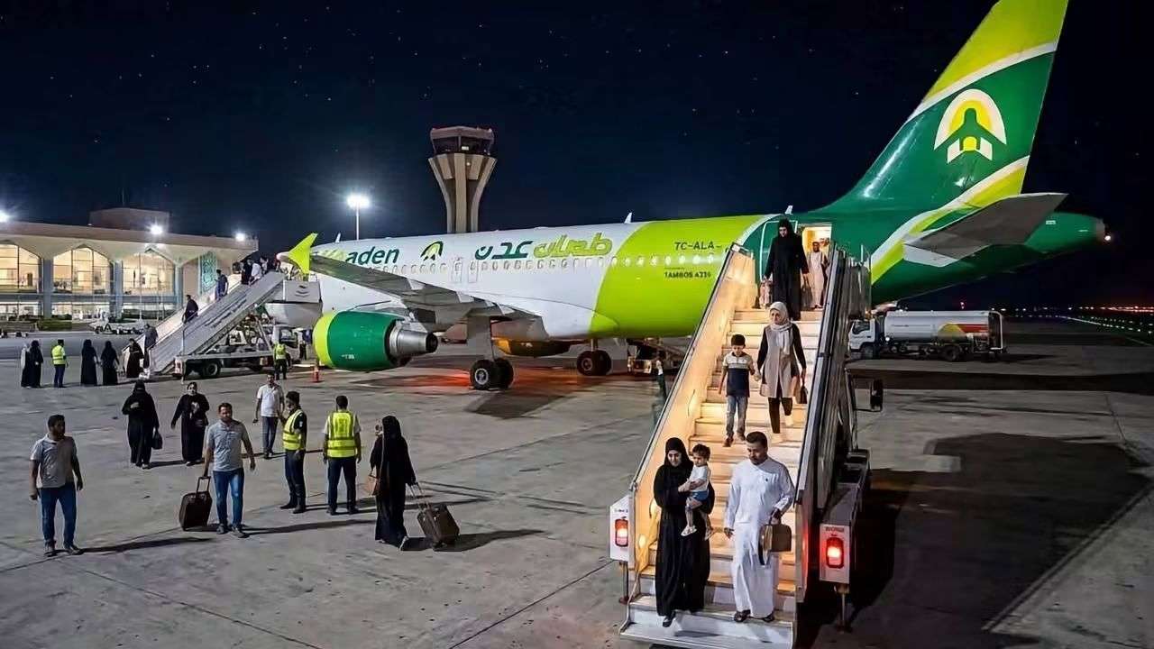 عاجل:وصول طائرة طيران عدن إلى مطار عدن الدولي بعد تحويل مسارها إلى جيبوتي