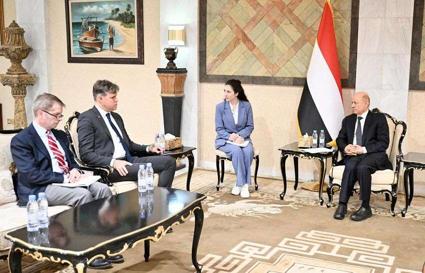 الرئيس العليمي: فجر اليمن ماضية في تحقيق أهدافها كمسار شامل لاستعادة مؤسسات الدولة وانهاء المعاناة الرئيس العليمي: فجر اليمن ماضية في تحقيق أهدافها كمسار شامل لاستعادة مؤسسات الدولة وانهاء المعاناة