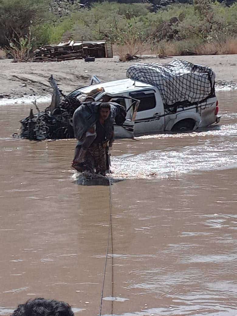البيضاء .. مقتل مواطن وإصابة نساء وأطفال من أسرته بانفجار لغم حوثي في وادي ناطع