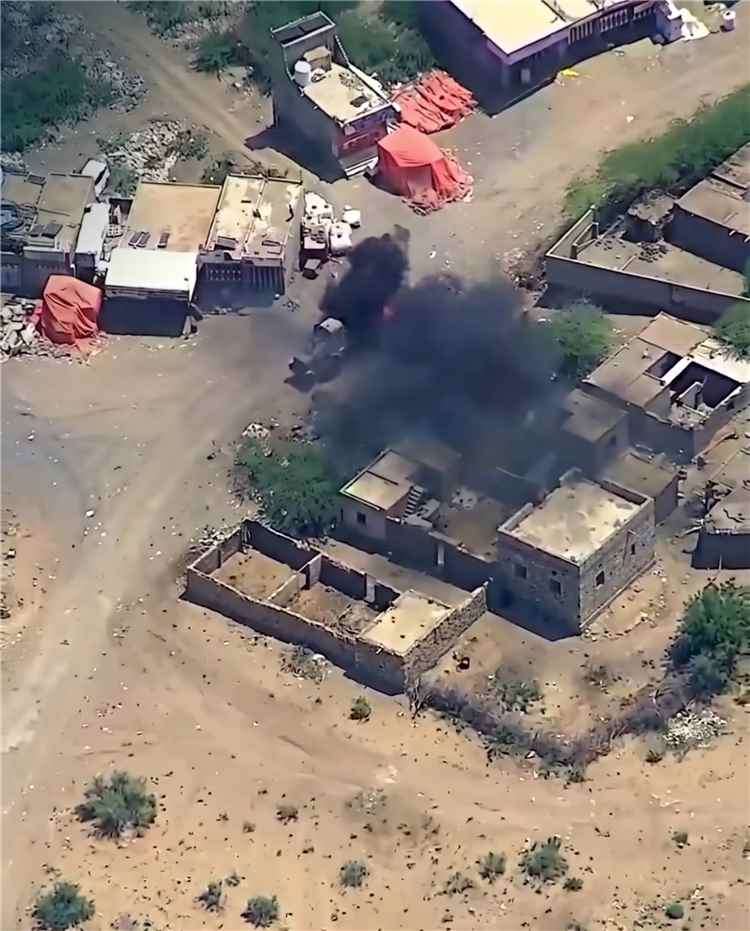 أنباء عن مقتل قيادي بارز في فيلق القدس الإيراني وأربعة خبراء عسكريين بغارة في الحديدة