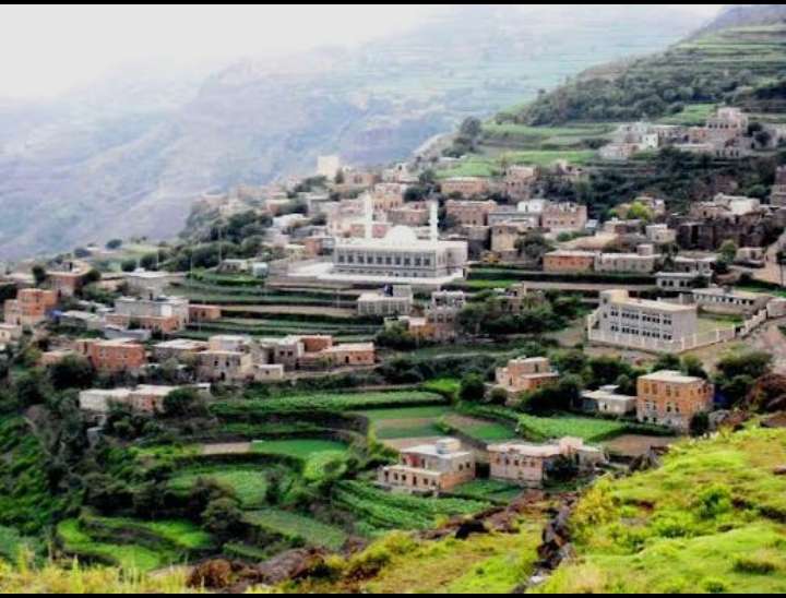 نشر منصات صوارخ وتخزين أسلحة ثقيلة في هذه المناطق