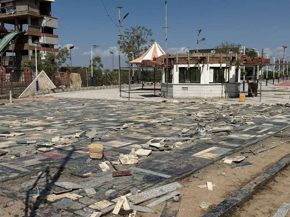 مطعم شهير بعدن يعود للواجهة السياحية بعد سنوات من الإغلاق (صور)