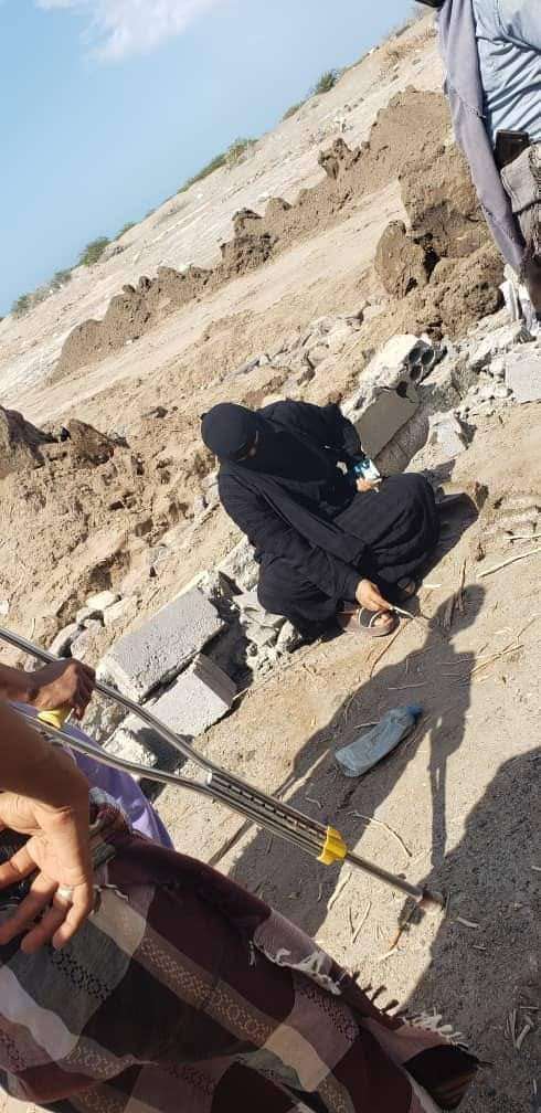 آثارت تعاطف واسع .. صورة لارملة في المخا آثارت تعاطف واسع .. صورة لارملة في المخا