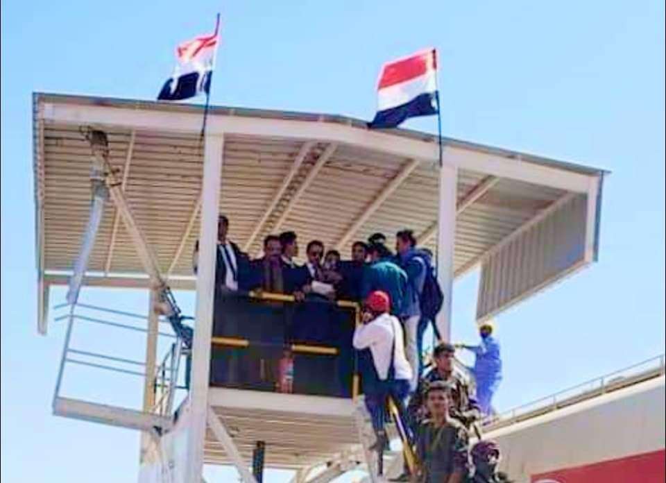 محافظ شبوة يفتتح ميناء قناة(صور)