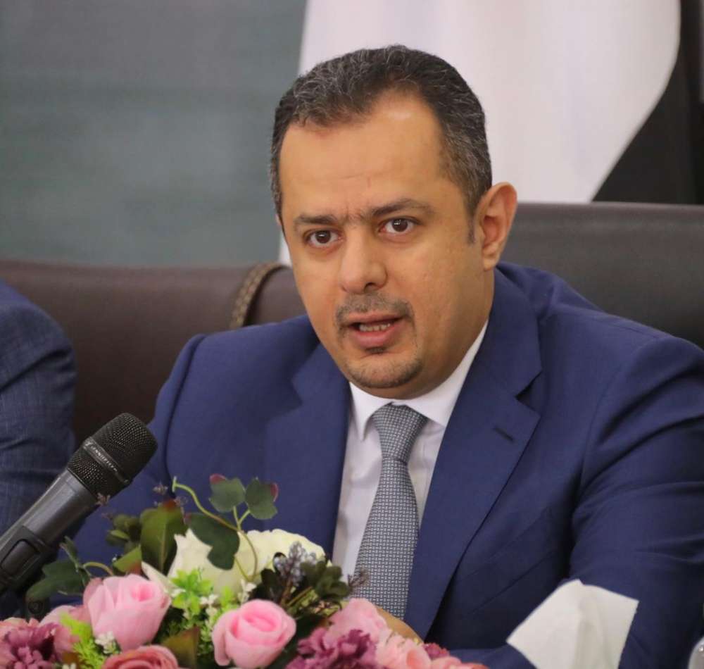 رئيس الوزراء يتابع سير العمليات العسكرية والميدانية في عدد من جبهات القتال