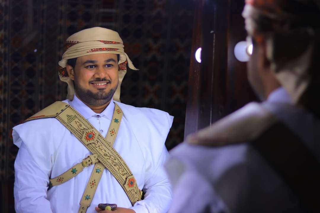 عضو مجلس الشورى الشيخ البجيري يهنئ الصحفي ماهر درهم بعقد قرانه