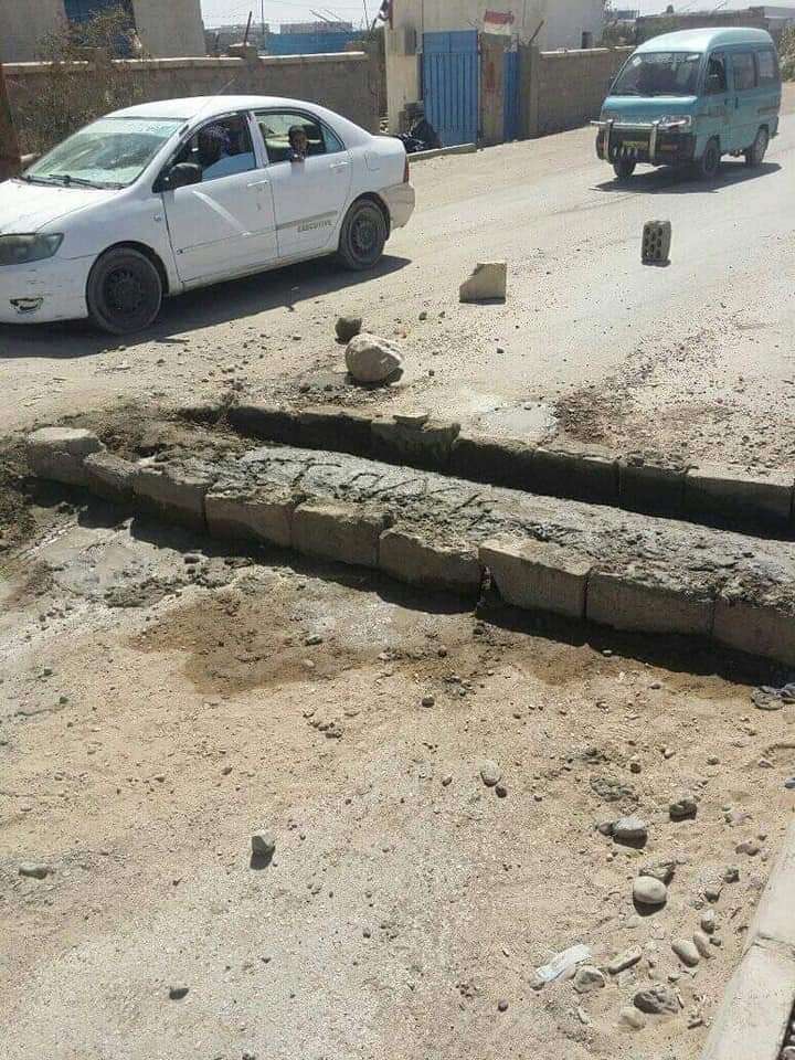 بالصور .. مطب سيارات يثير مواقع التواصل الإجتماعي في مأرب