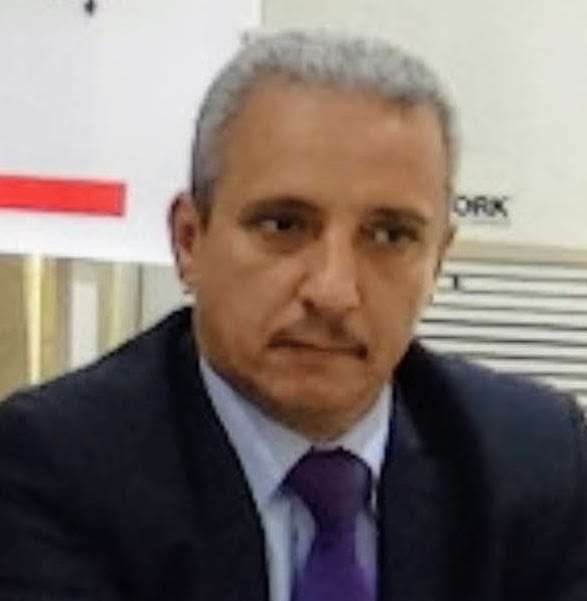 المكتب التنفيذي لشركة النفط يدين إختطاف امين عام نقابة شركة النفط اليمنية بعدن المكتب التنفيذي لشركة النفط يدين إختطاف امين عام نقابة شركة النفط اليمنية بعدن