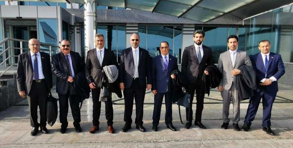 عقب اختفاء دام اسابيع.. أول ظهور لمحافظ عدن