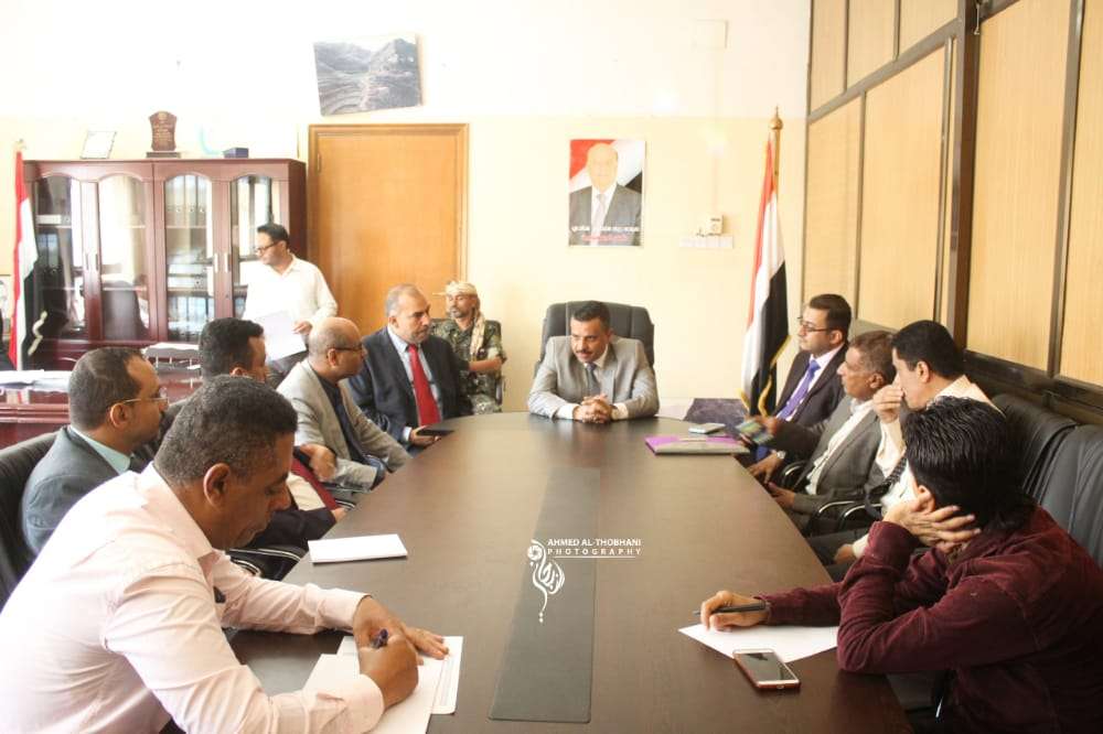 السلطة المحلية بتعز تلزم الجامعات الخاصة بتنفيذ قرار وزير التعليم العالي الخاص بمنع زيادة الرسوم الجامعية