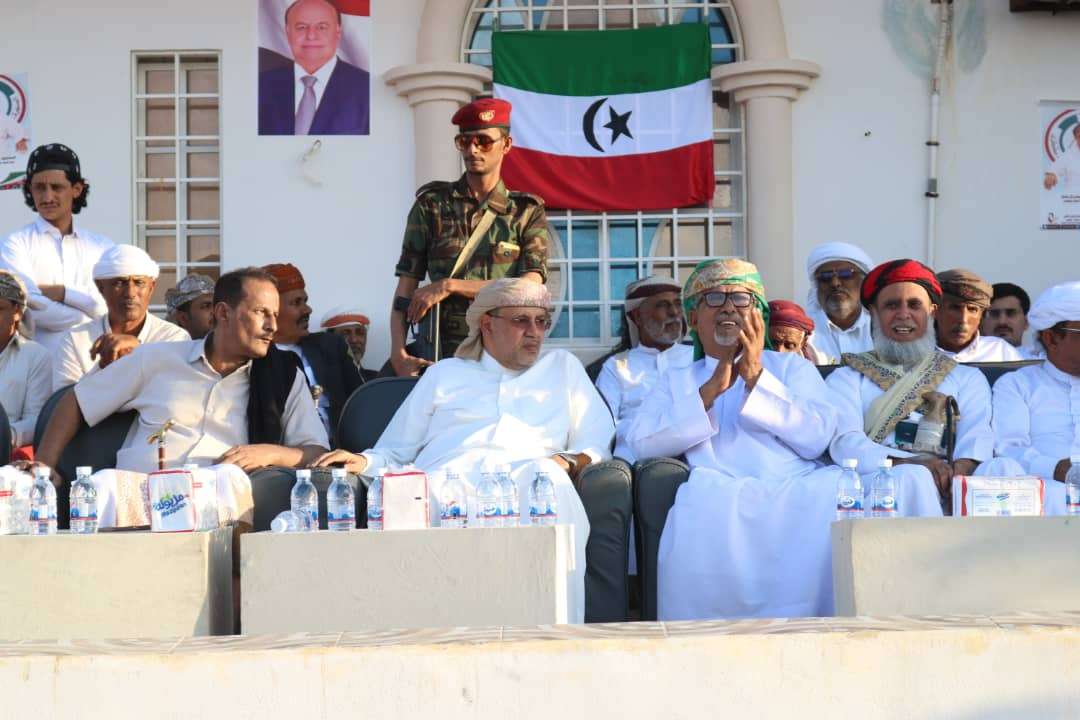 مهرجان جماهيري حاشد لأبناء المهرة تأكيداً على تمسكهم بخيارهم المجمع عليه إقليم المهرة وسقطرى