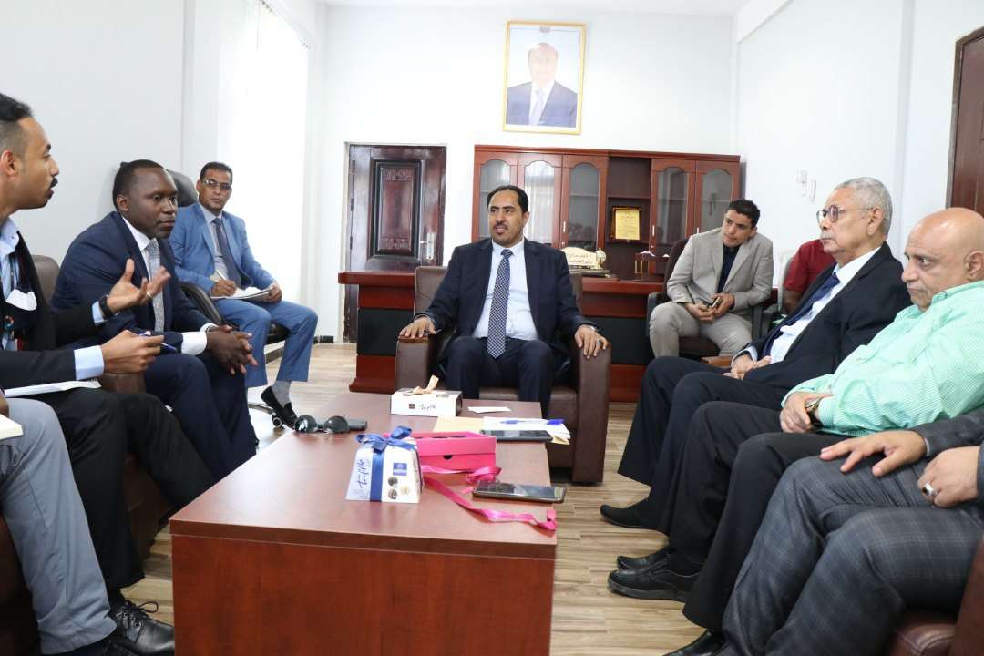الوزير البكري يبحث مع ممثل الأمم المتحدة للسكان دعم مشاريع قطاع الشباب والمرأة