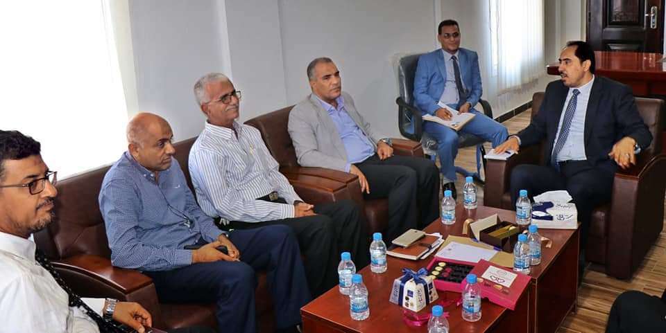 وزير الشباب والرياضة نايف البكري يبحث مع قيادة جامعة عدن سبل التعاون المشترك