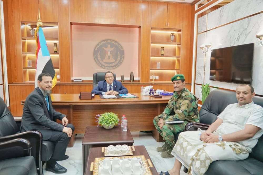 الدكتور الخُبجي يناقش التطورات الأمنية مع قائد الحزام الأمني بالعاصمة عدن الدكتور الخُبجي يناقش التطورات الأمنية مع قائد الحزام الأمني بالعاصمة عدن