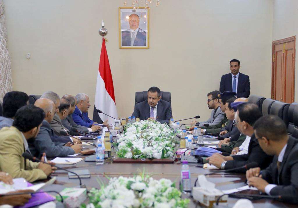 رئيس الوزراء يرأس اجتماع للجنة المكلفة بتقييم وتصويب عمل الموانئ رئيس الوزراء يرأس اجتماع للجنة المكلفة بتقييم وتصويب عمل الموانئ