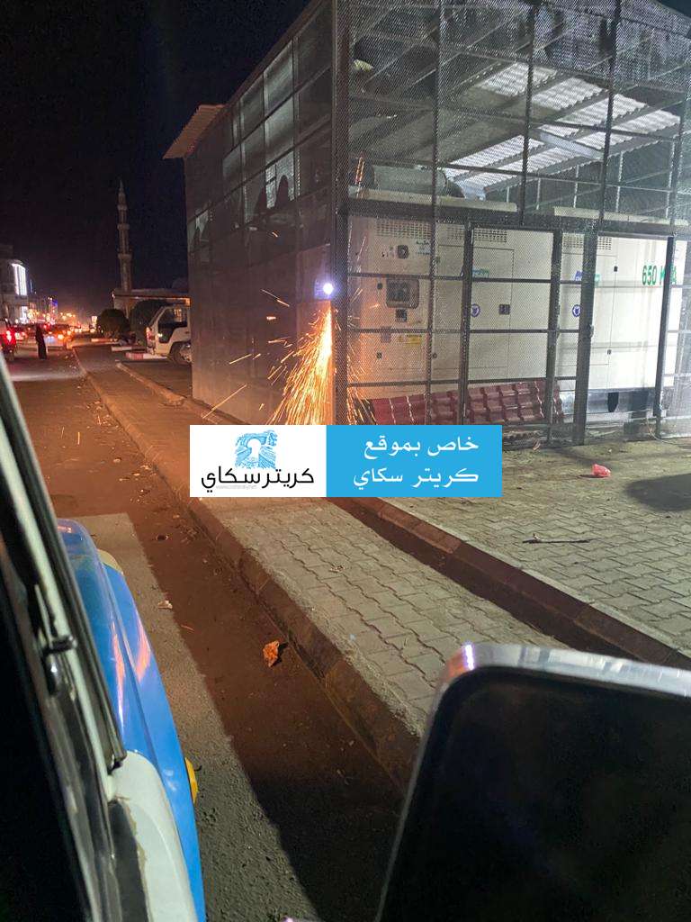 عاجل : إزالة بسط عشوائي بشارع رئيسي في عدن عاجل : إزالة بسط عشوائي بشارع رئيسي في عدن