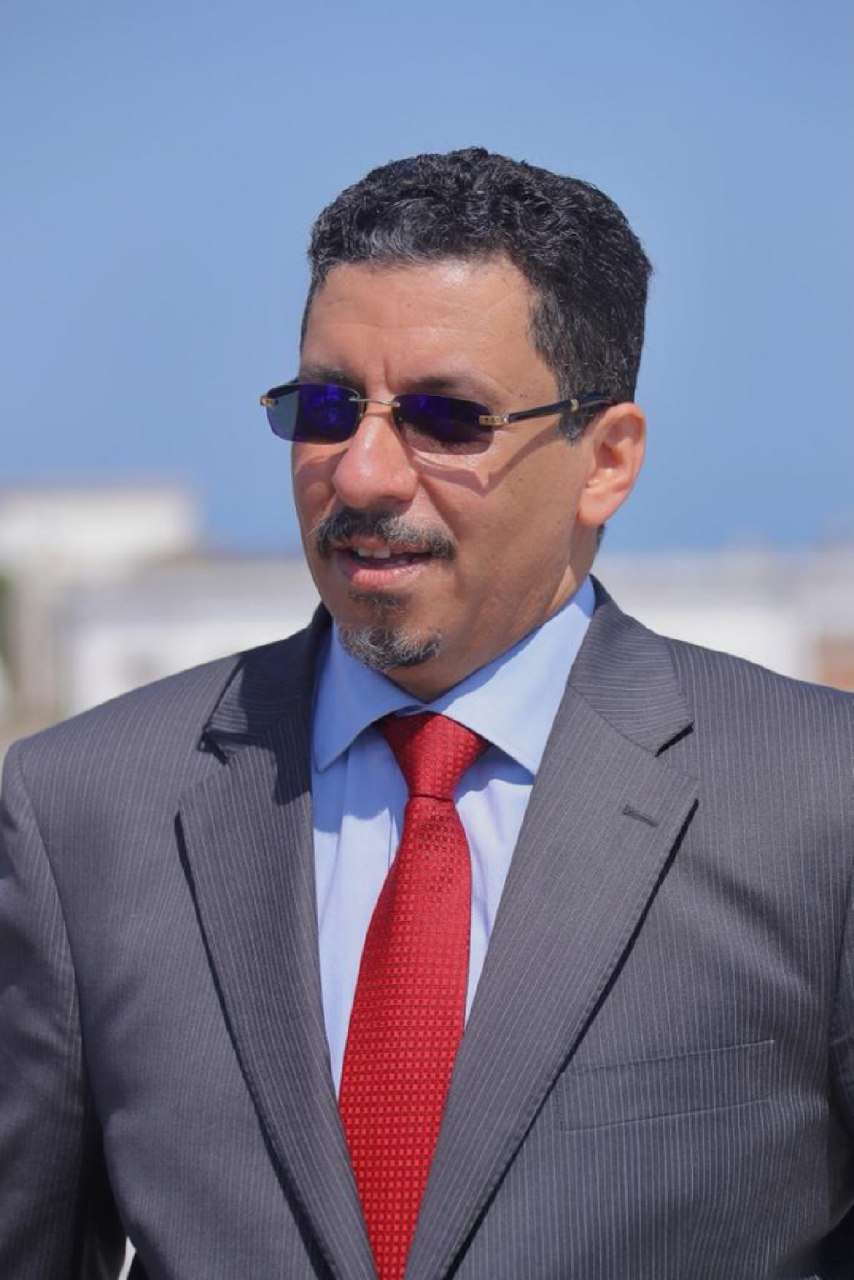 دبلوماسي معلقا على زيارة وزير الخارجية إلى أبوظبي: بن مبارك أهلا لإعادة نسخ علاقة متينة تحمي مصالح الجميع دبلوماسي معلقا على زيارة وزير الخارجية إلى أبوظبي: بن مبارك أهلا لإعادة نسخ علاقة متينة تحمي مصالح الجميع