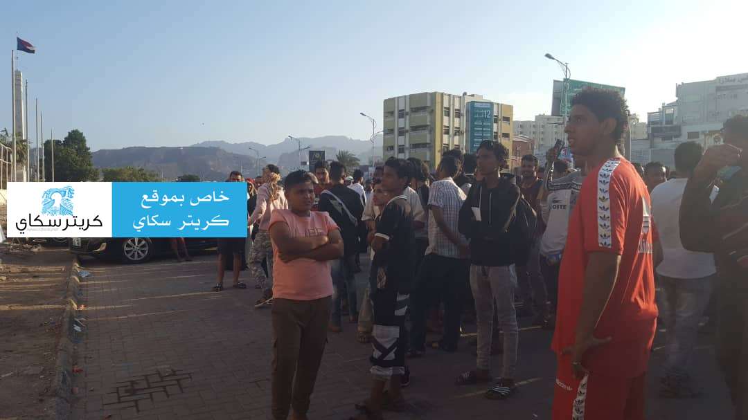عاجل :اندلاع ثورة الجياع ضد حكومة الشرعية في عدن(صور) عاجل :اندلاع ثورة الجياع ضد حكومة الشرعية في عدن(صور)