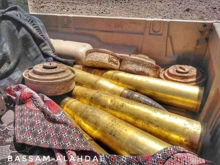 بالصور .. قوات الشرعية تستعيد أسلحة ثقيلة من جماعة الحوثي في تعز بالصور .. قوات الشرعية تستعيد أسلحة ثقيلة من جماعة الحوثي في تعز