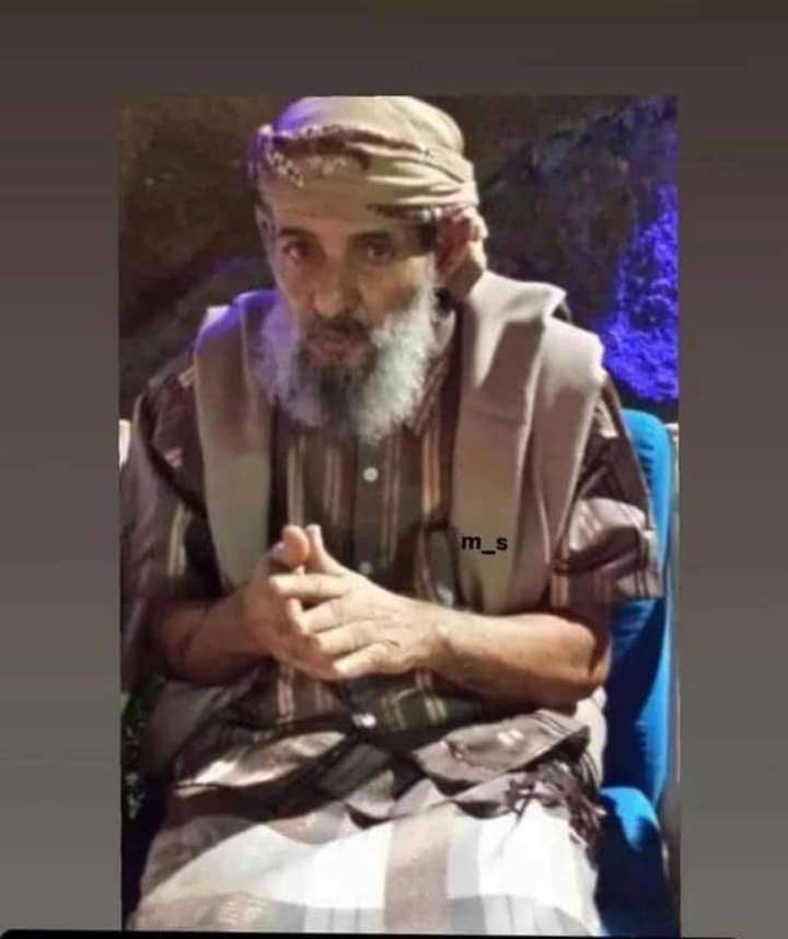 قائد المقاومة الجنوبية بجيشان في أبين يعزي في وفاة الشيخ العوسجي