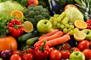استقرار أسعار الخضروات والفواكه بأسواق عدن