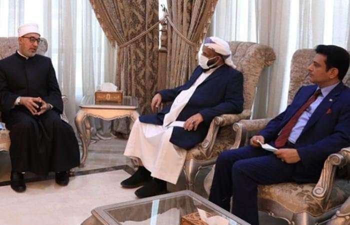 وزير الأوقاف يلتقي الأمين العام لمجمع البحوث الإسلامية في القاهرة