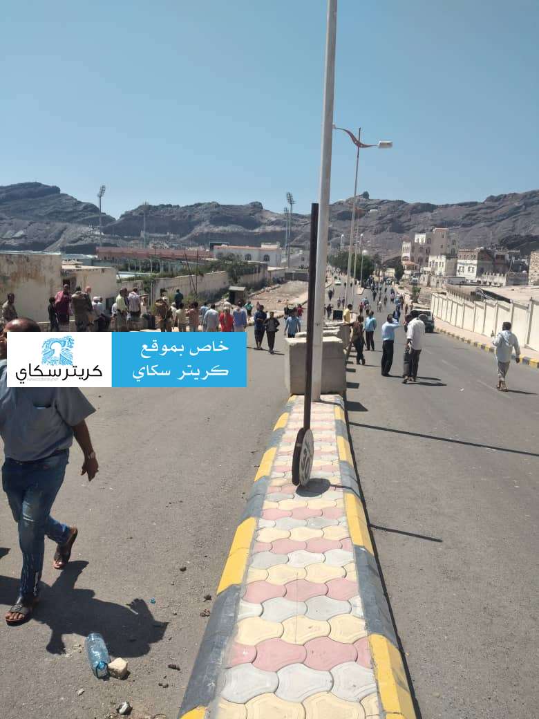 الحكومة: المطالب المشروعة للمواطنين تحظى بأولوية وعلى الجميع التعامل بمسؤولية