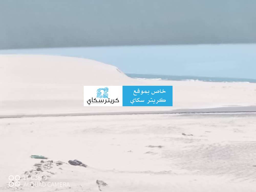 الرمال تغلق الخط الرابط بين محافظتي عدن وأبين (صور) الرمال تغلق الخط الرابط بين محافظتي عدن وأبين (صور)