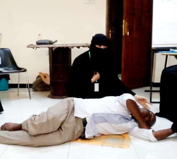 تدشين دورة في الاسعافات الأولية لموظفي شركة النفط بعدن