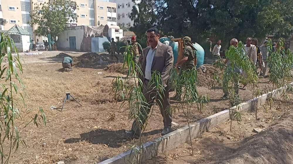 مدير عام المنصورة يؤكد إهتمام قيادة السلطة المحلية بالمتنزهات والمتنفسات