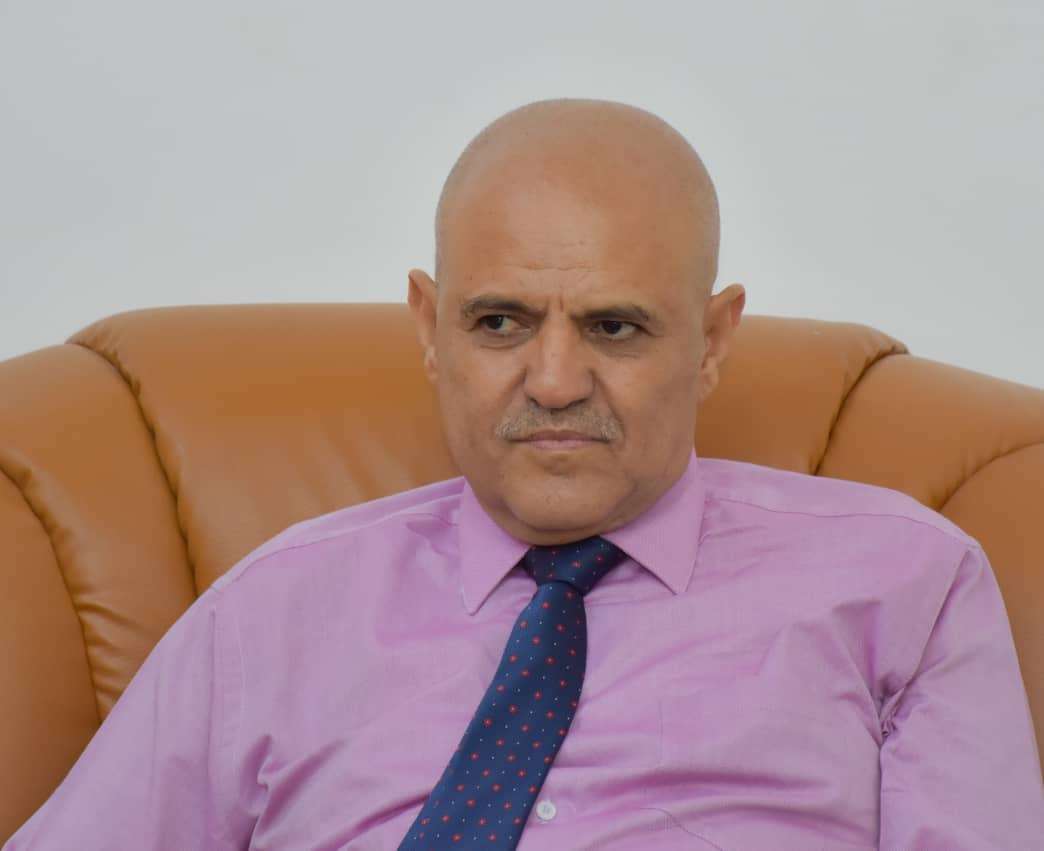 عاجل: محافظ تعز يوجه بسرعة شراء ديزل لهيئة مستشفى الثورة و20 مليون دعم شهري