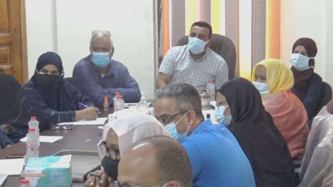عدن.. لقاء يناقش الية توزيع لقاح كوفيد-19 عدن.. لقاء يناقش الية توزيع لقاح كوفيد-19