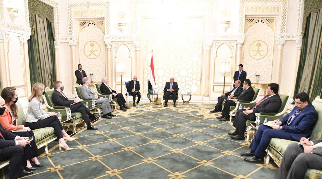 رئيس الجمهورية يستقبل المبعوث الامريكي الى اليمن